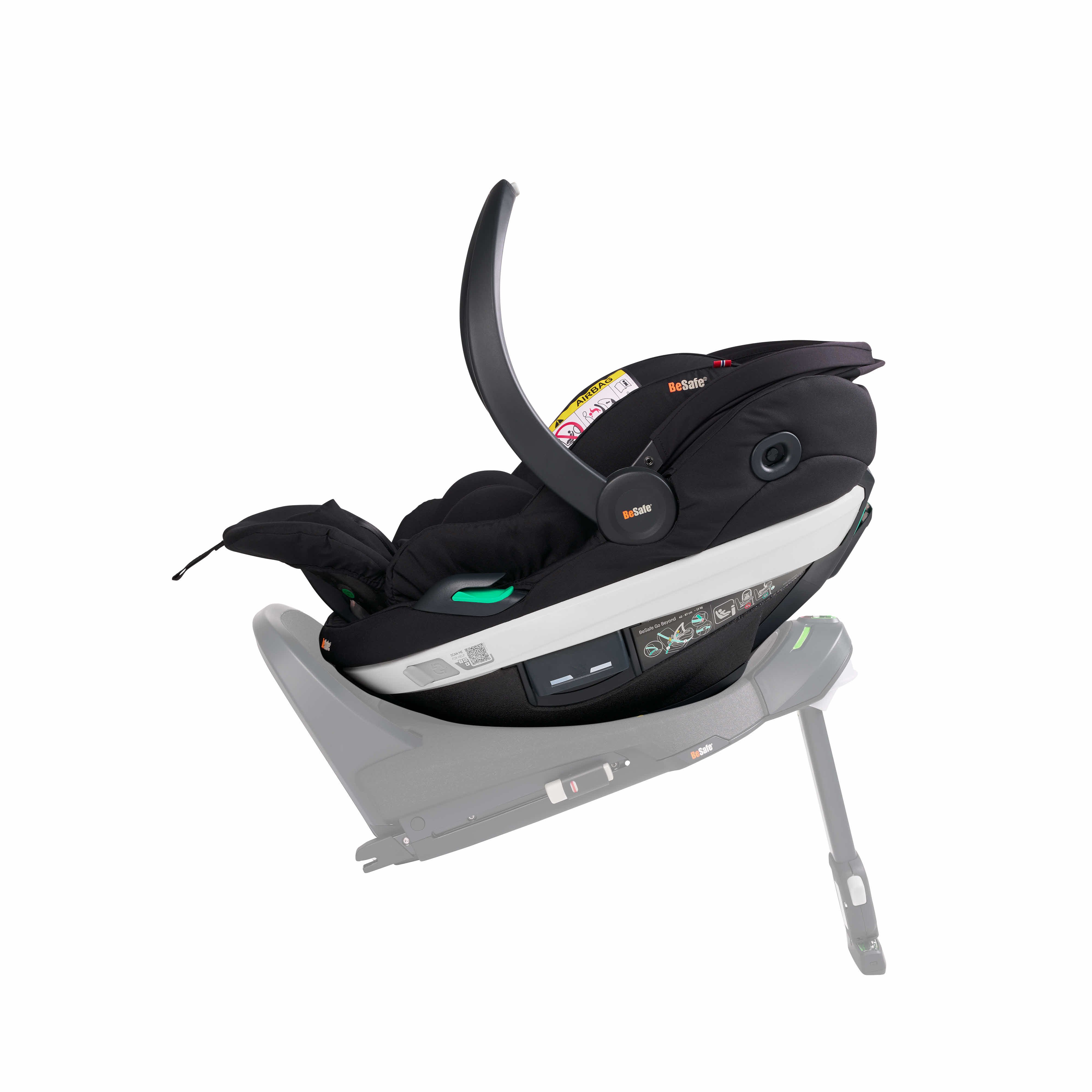 Baby seat with rotation, and the only seat where your baby can safely lay  flat whilst driving. Operate the seat with one hand only. Peekaboo sun  canop | BeSafe