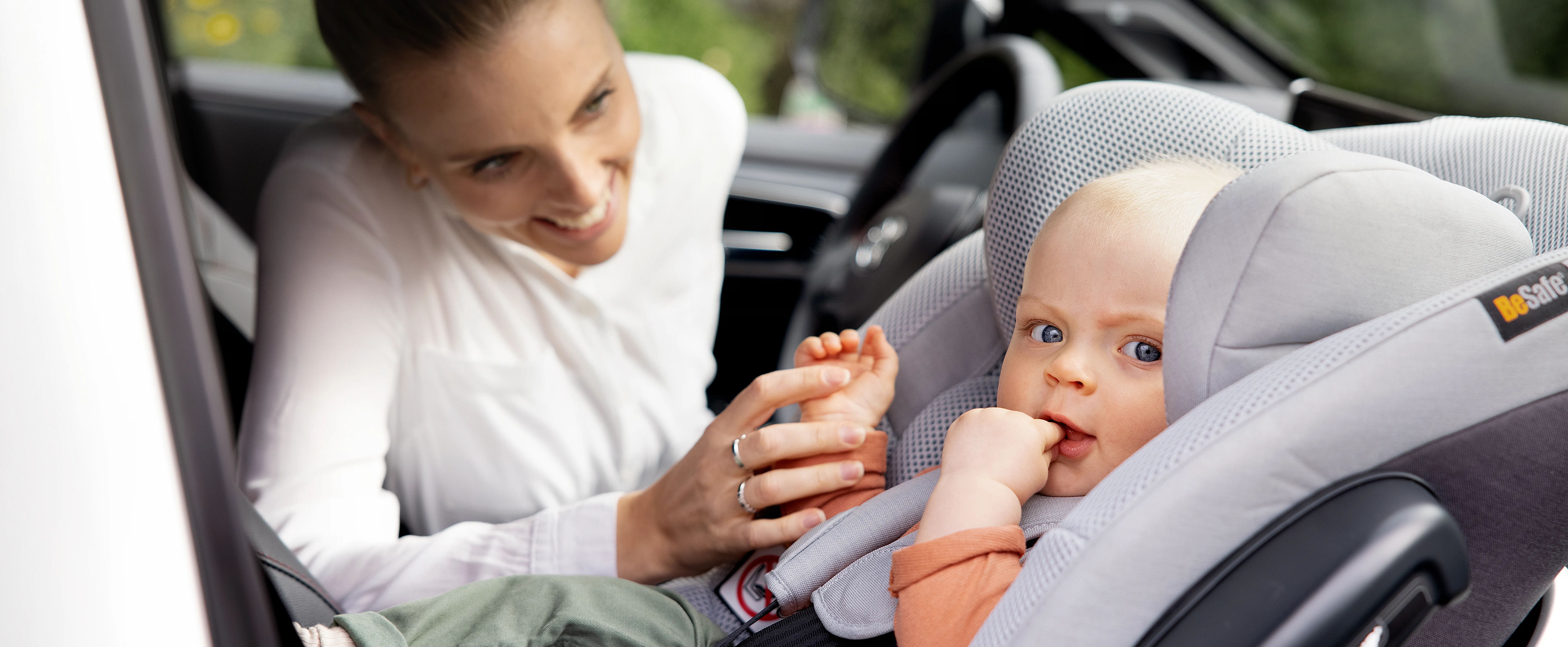 Kaufen BeSafe Stretch Kindersitz inkl. Beemoo Autositzschoner